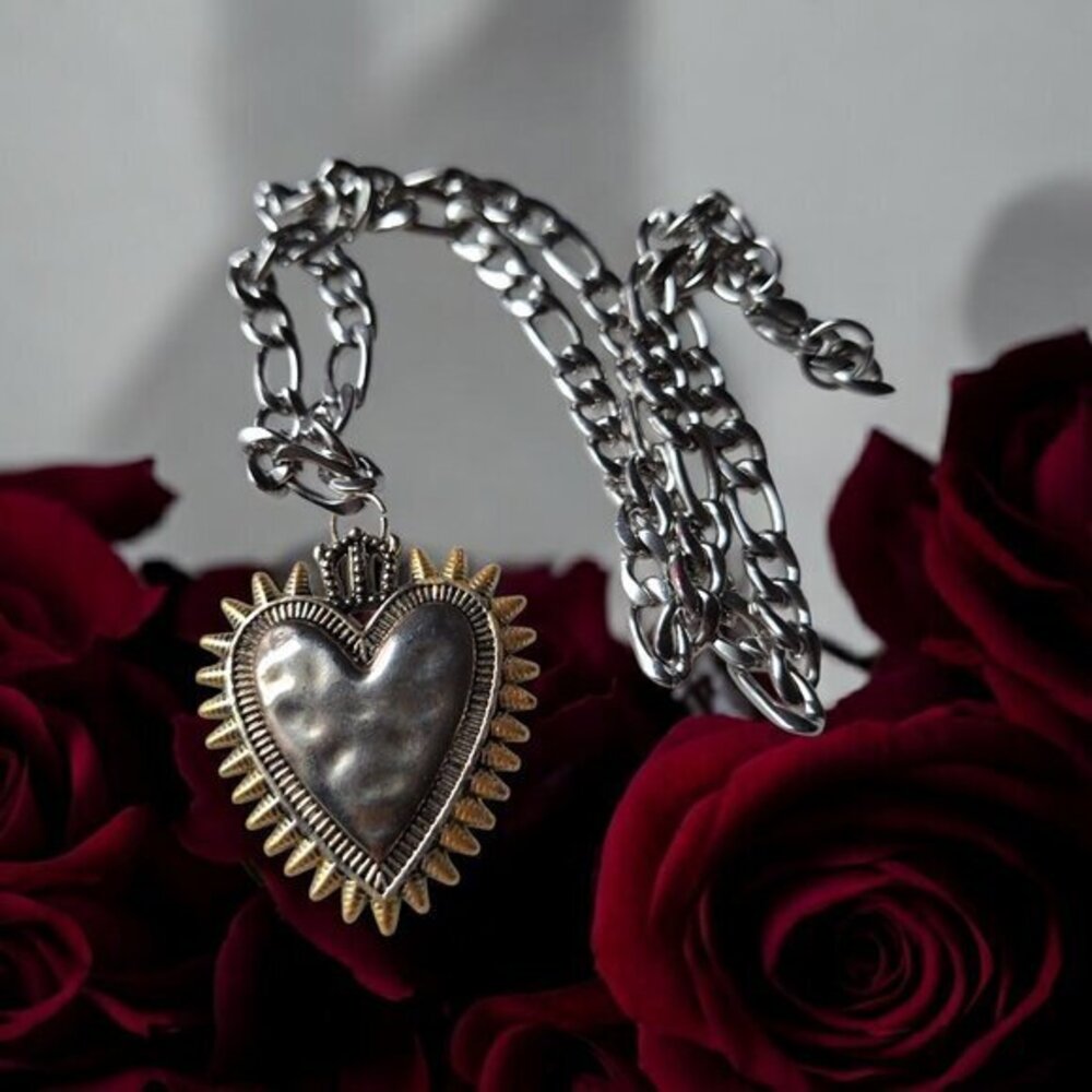 Vintage-Inspired Two-Tone Sacred Heart Pendant Necklace - Silver & Gold